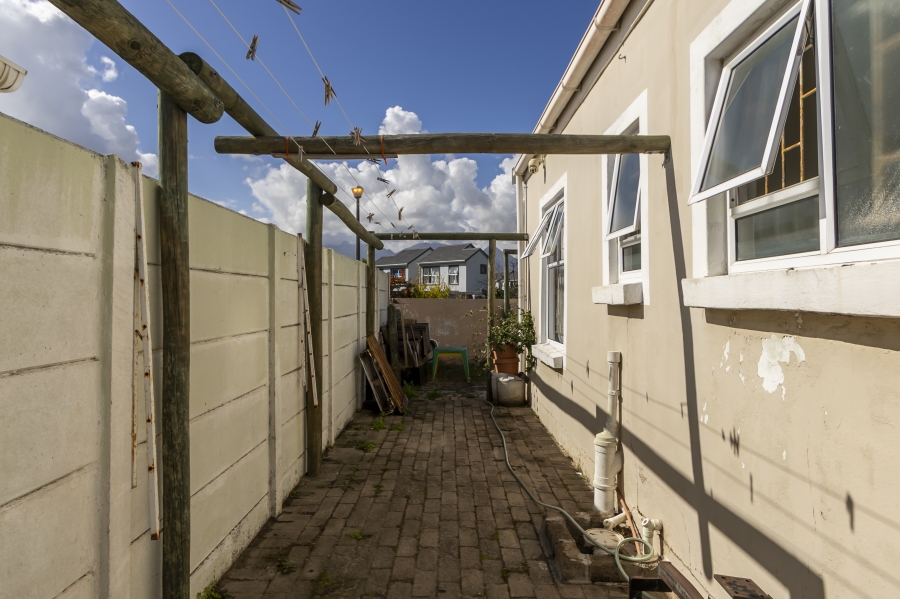 3 Bedroom Property for Sale in Strand South Western Cape